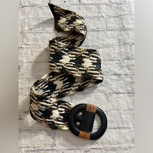 DETAILS BY PATRICIA GREEN MULTI COLORED WOVEN BELT COVERED BUCKLE SIZE SMALL